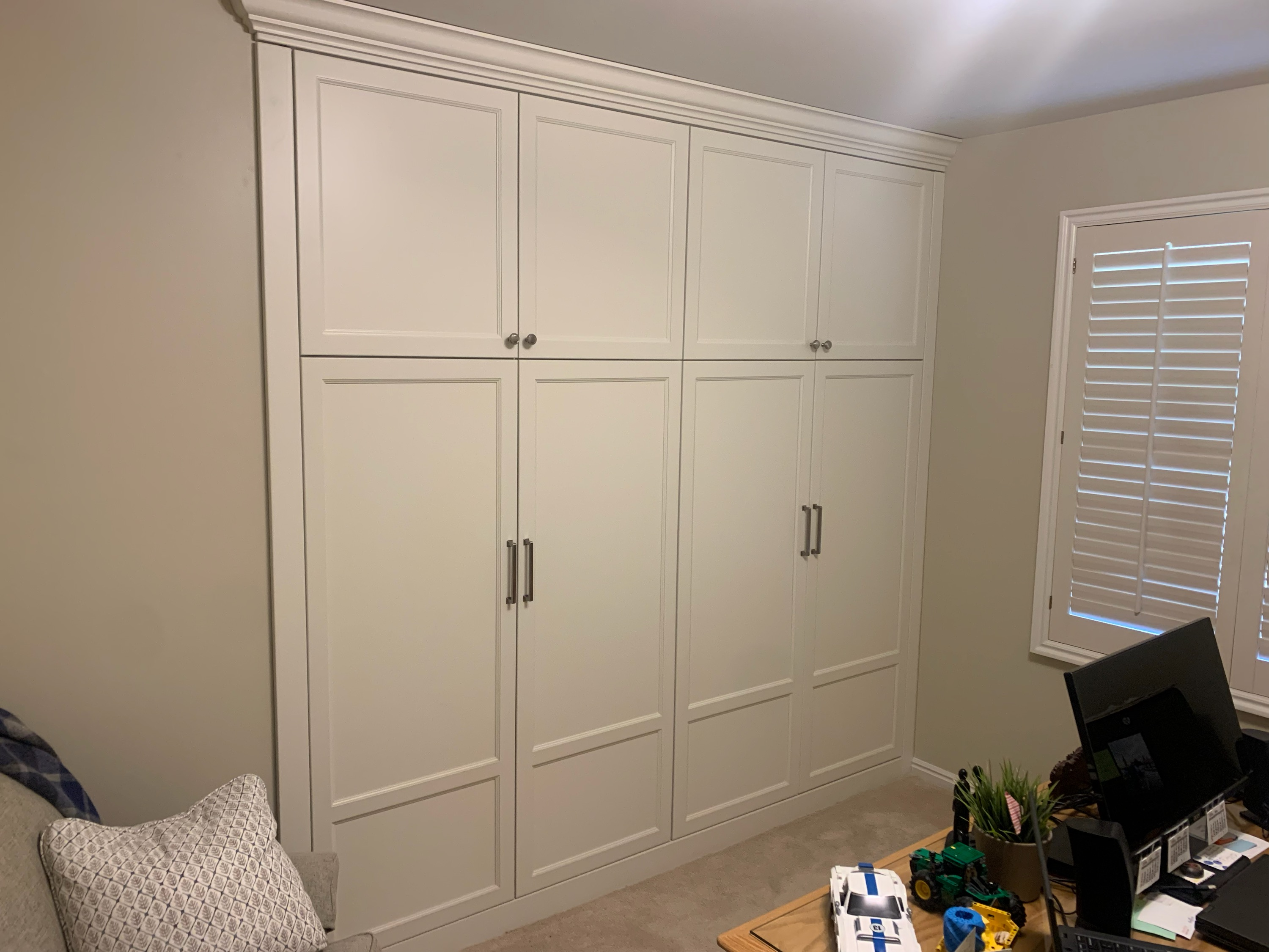 Custom built-in wardrobe cabinets